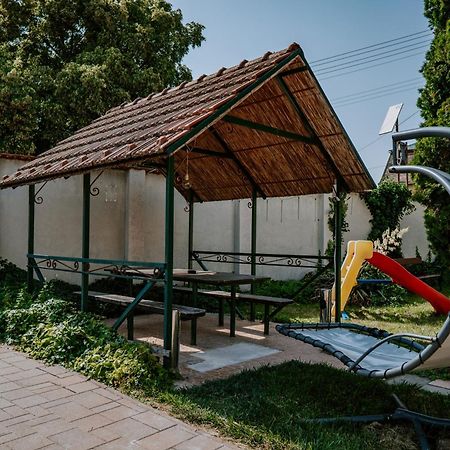 Aranyhid Vendeghaz Hotell Makó Exteriör bild